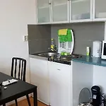 Sonniges Modernes Hoehenberg Apartment Köln