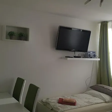 Sonniges Modernes Hoehenberg Appartement *