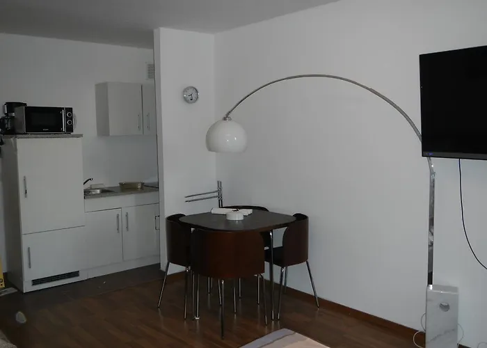 Sonniges Modernes Hoehenberg * Köln