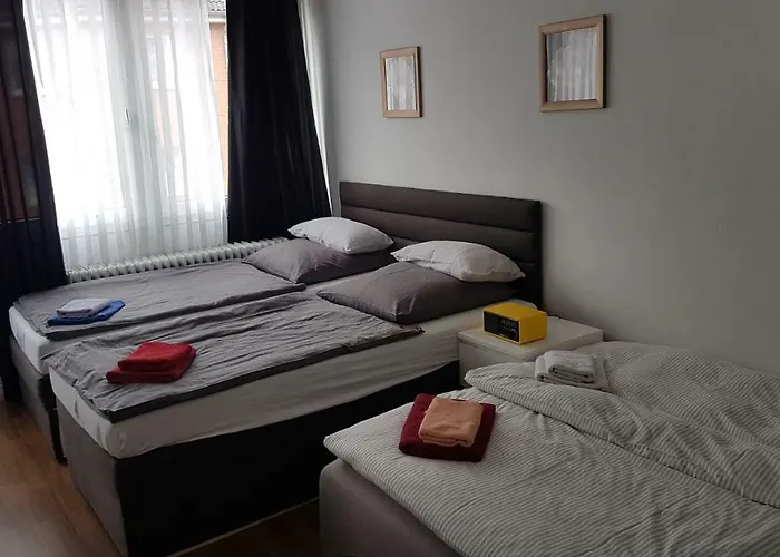 Sonniges Modernes Hoehenberg * Köln