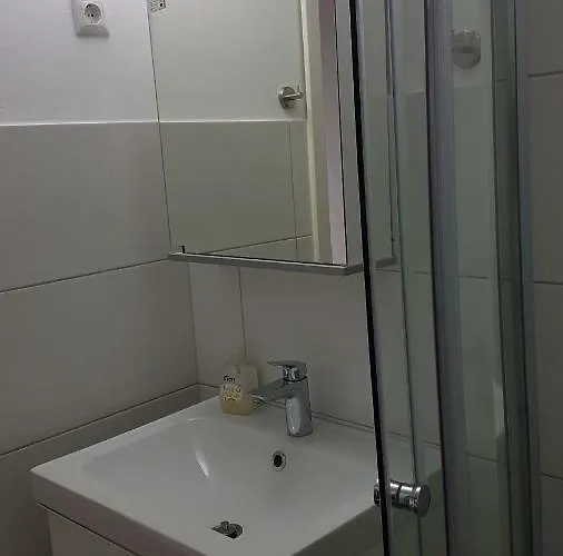 アパート Sonniges Modernes Hoehenberg ケルン