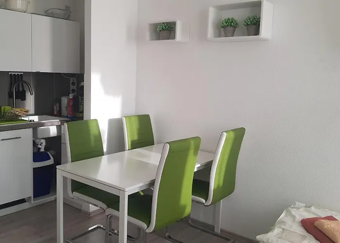 Lägenhet Sonniges Modernes Hoehenberg *